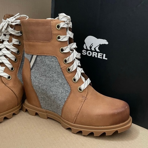 *NIB* SOREL Snow Boot | Joan Of Arctic III Lexie Wedge | Size: 8 - Picture 4 of 6
